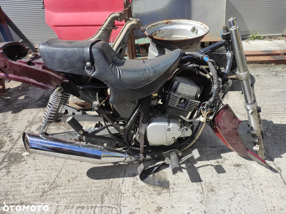 Hyosung GA-125 Silnik Lampa Tłumik Części - 2