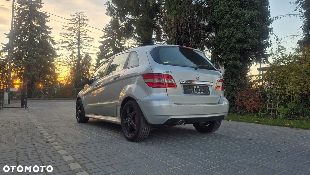 Mercedes-Benz Klasa B 180 CDI EU5 - 34
