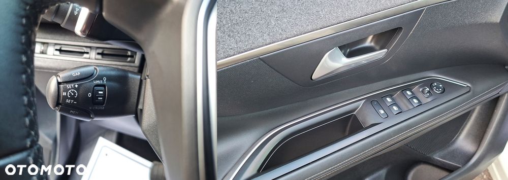 Peugeot 3008 BlueHDi 130 Stop & Start EAT8 Allure - 29