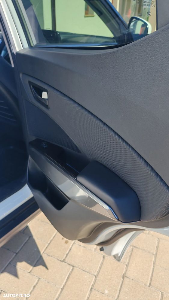 SsangYong Tivoli Grand - 18
