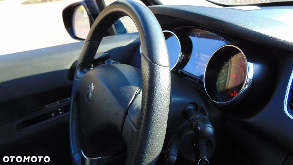 Peugeot 3008 HDi FAP 165 Automatik Business-Line - 19