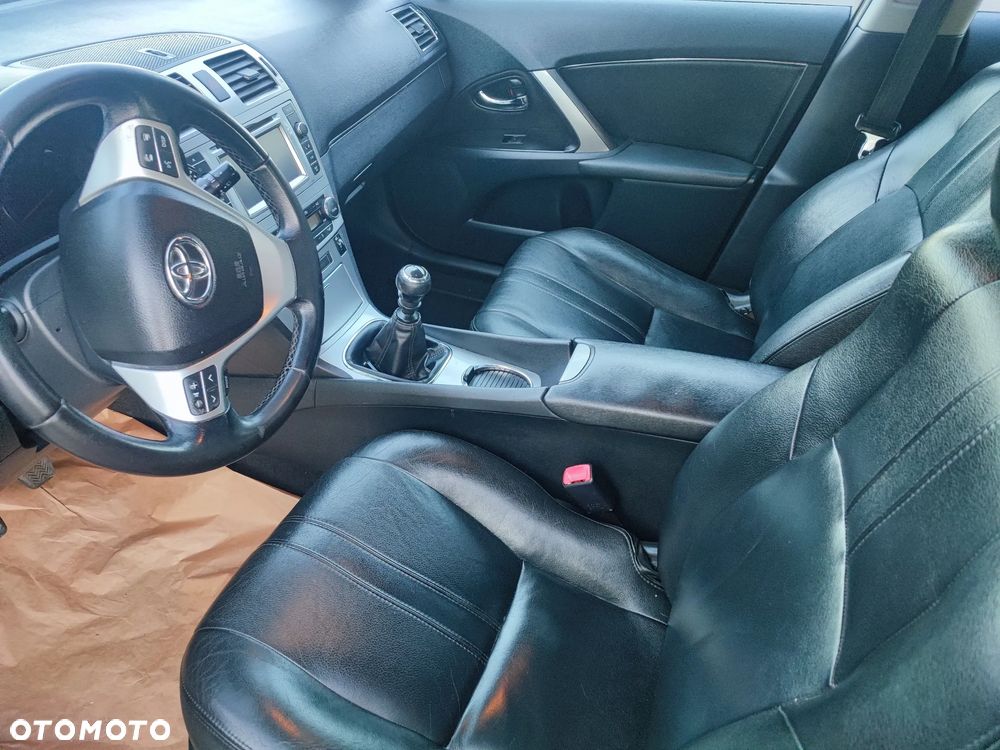 Toyota Avensis 2.0 D-4D Premium - 16