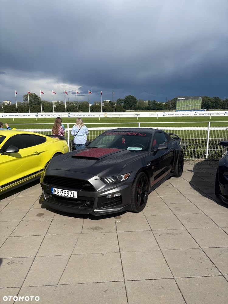 Ford Mustang - 2