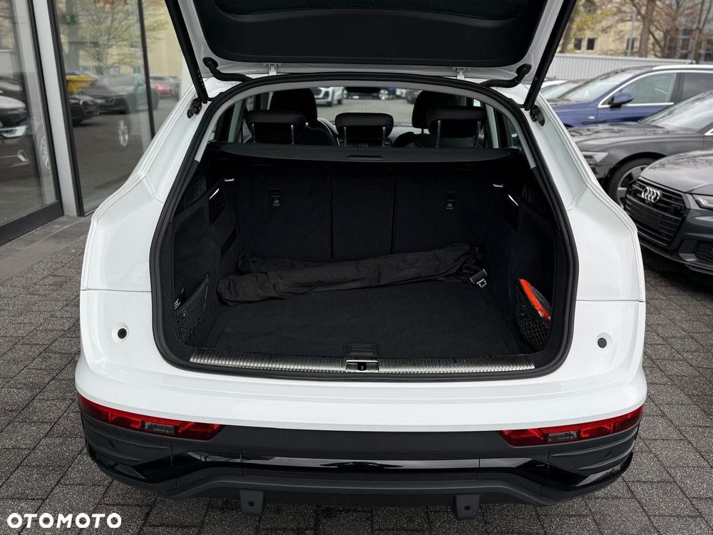 Audi Q5 Sportback - 12