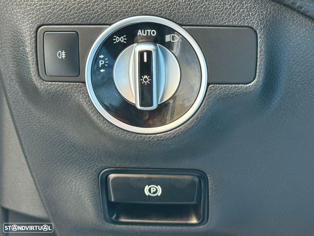 Mercedes-Benz A 180 d Urban - 42