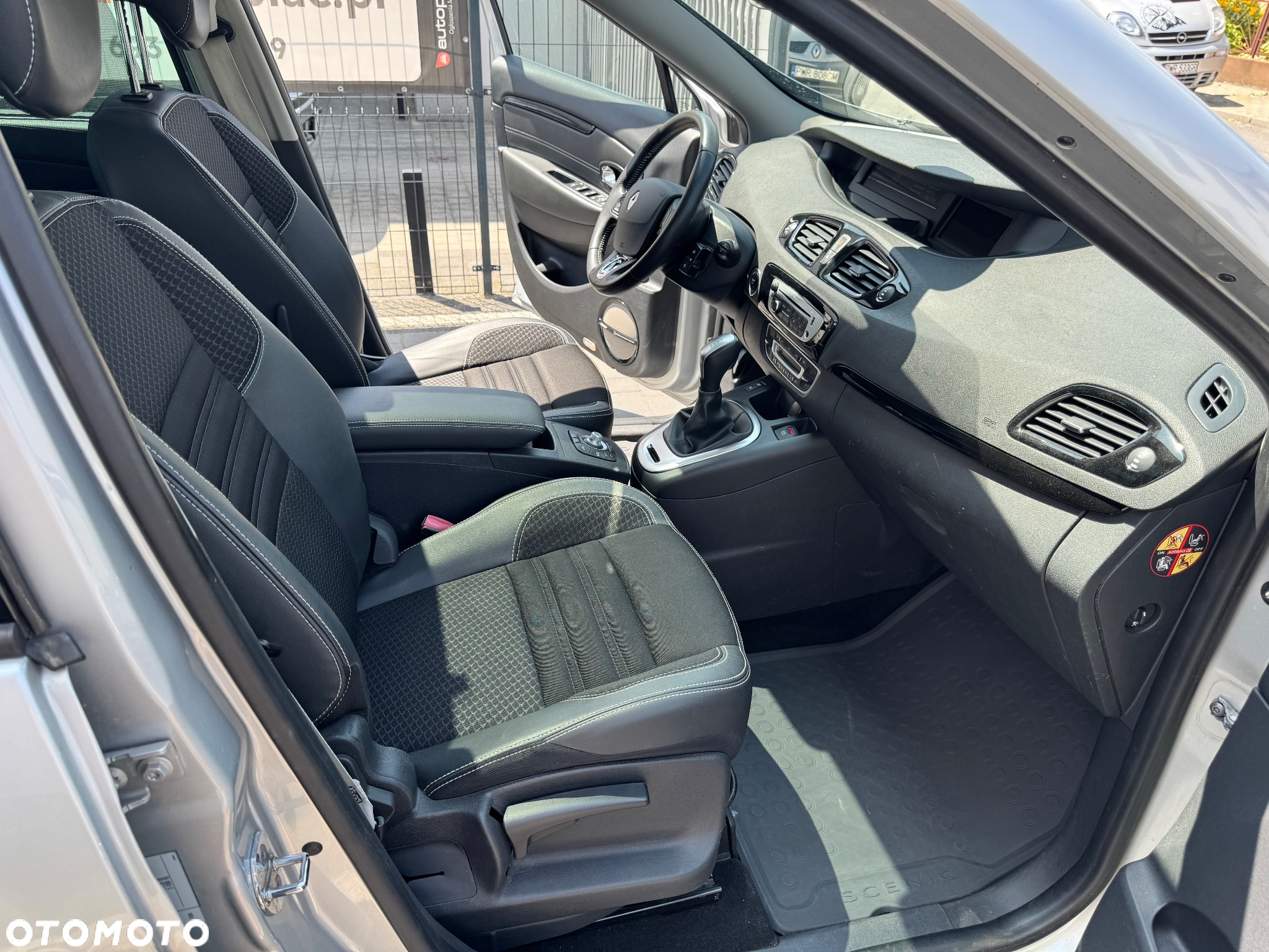 Renault Scenic 2.0 16V 140 CVT Bose Edition - 8