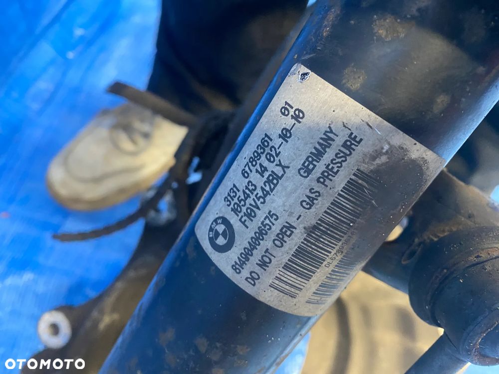 MCPHERSON ZAWIESZENIE ZWROTNICA KOPYTO AMORTYZATOR WAHACZ PIASTA  KOMPLET LEWY PRAWY PRZÓD PRZEDNI BMW F10 F11 535i 3.0B - 7