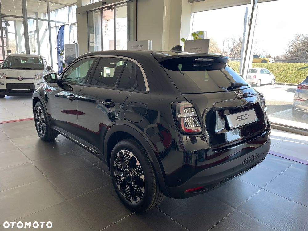 Fiat 600 1.2 Turbo La Prima eDCT - 5