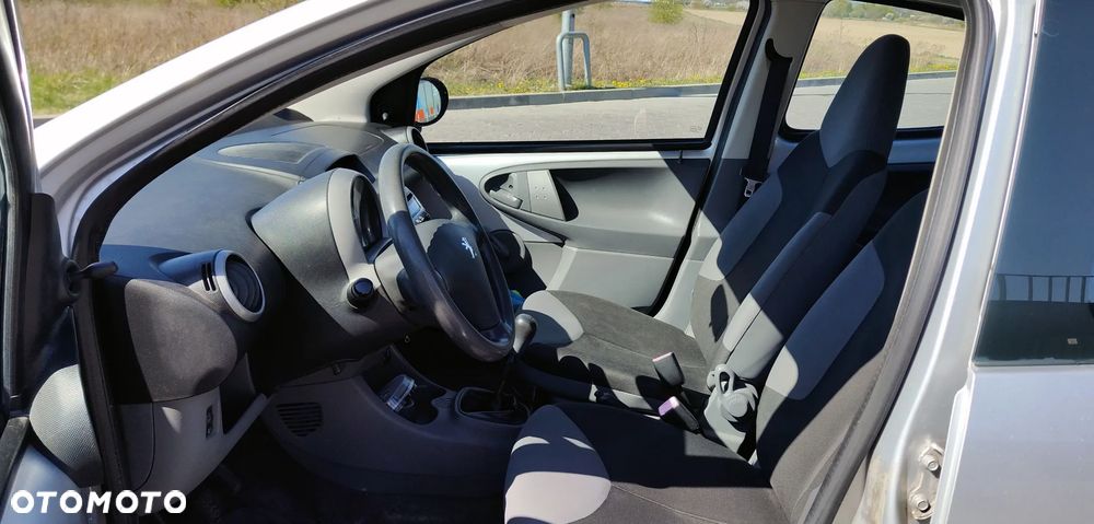 Peugeot 107 1.0 U Move - 16