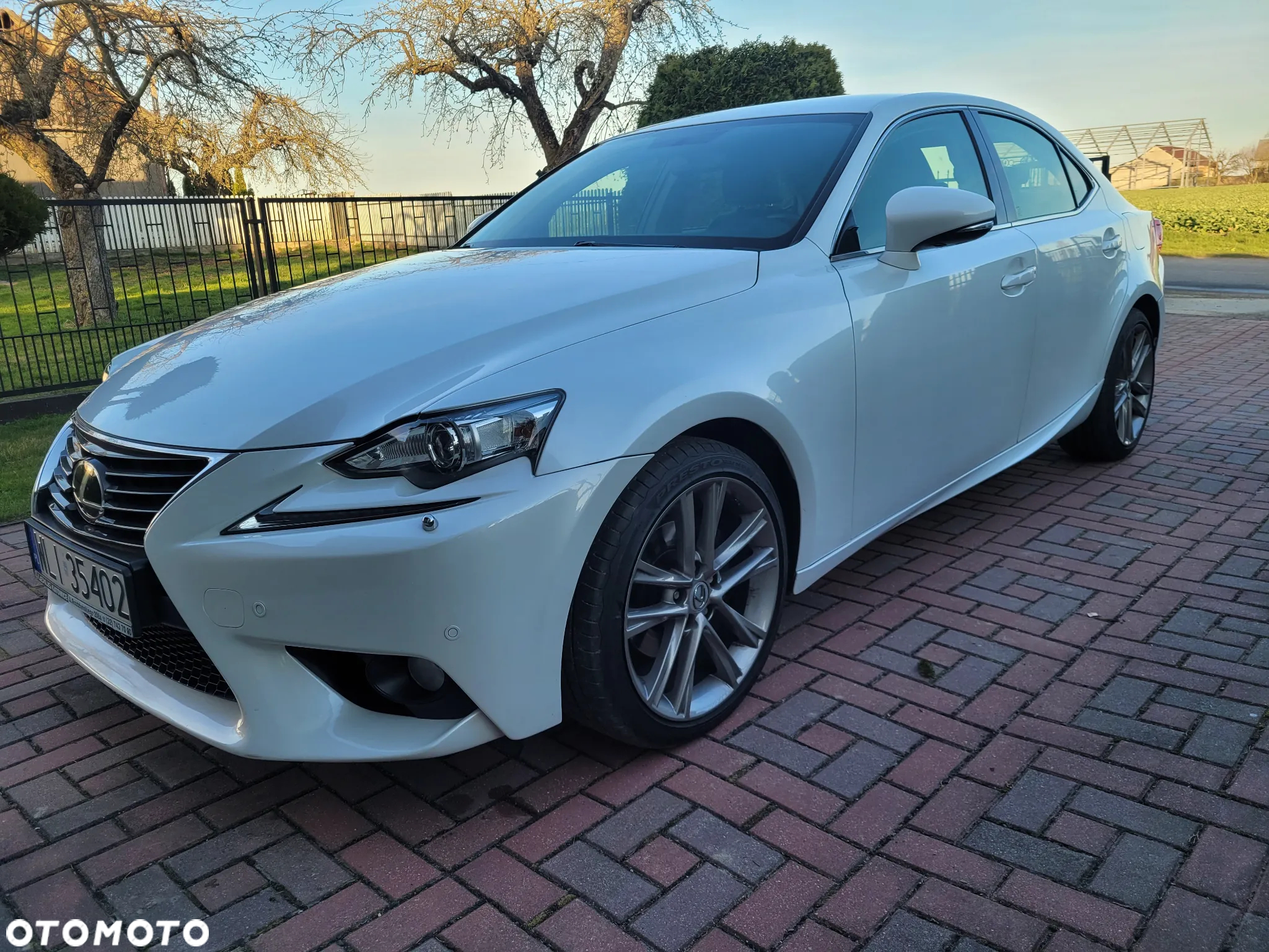 Lexus IS - 14