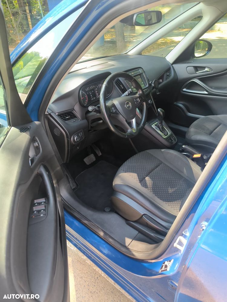 Opel Zafira - 10