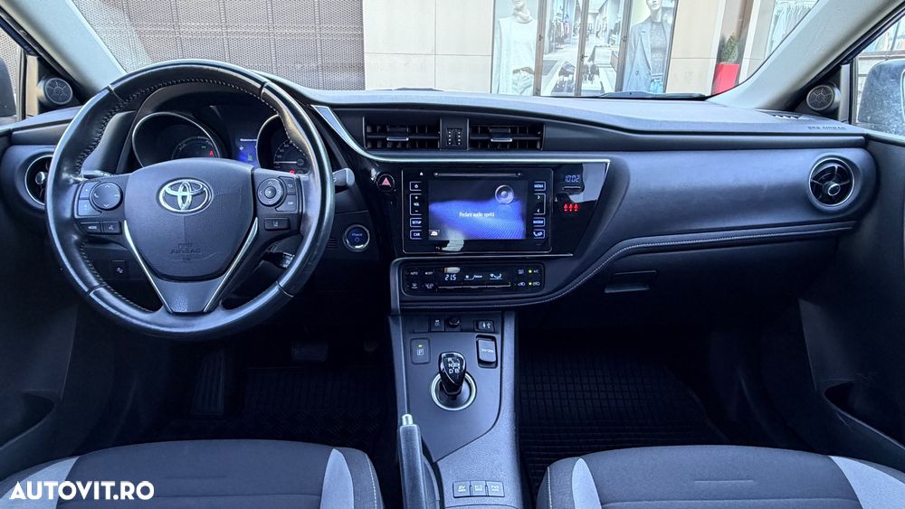 Toyota Auris 1.8 L VVT-i HSD Luna - 10