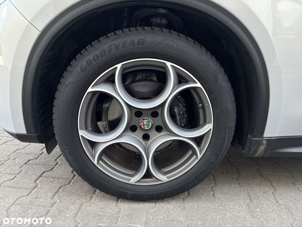 Alfa Romeo Stelvio 2.0 Turbo Sprint Q4 - 20