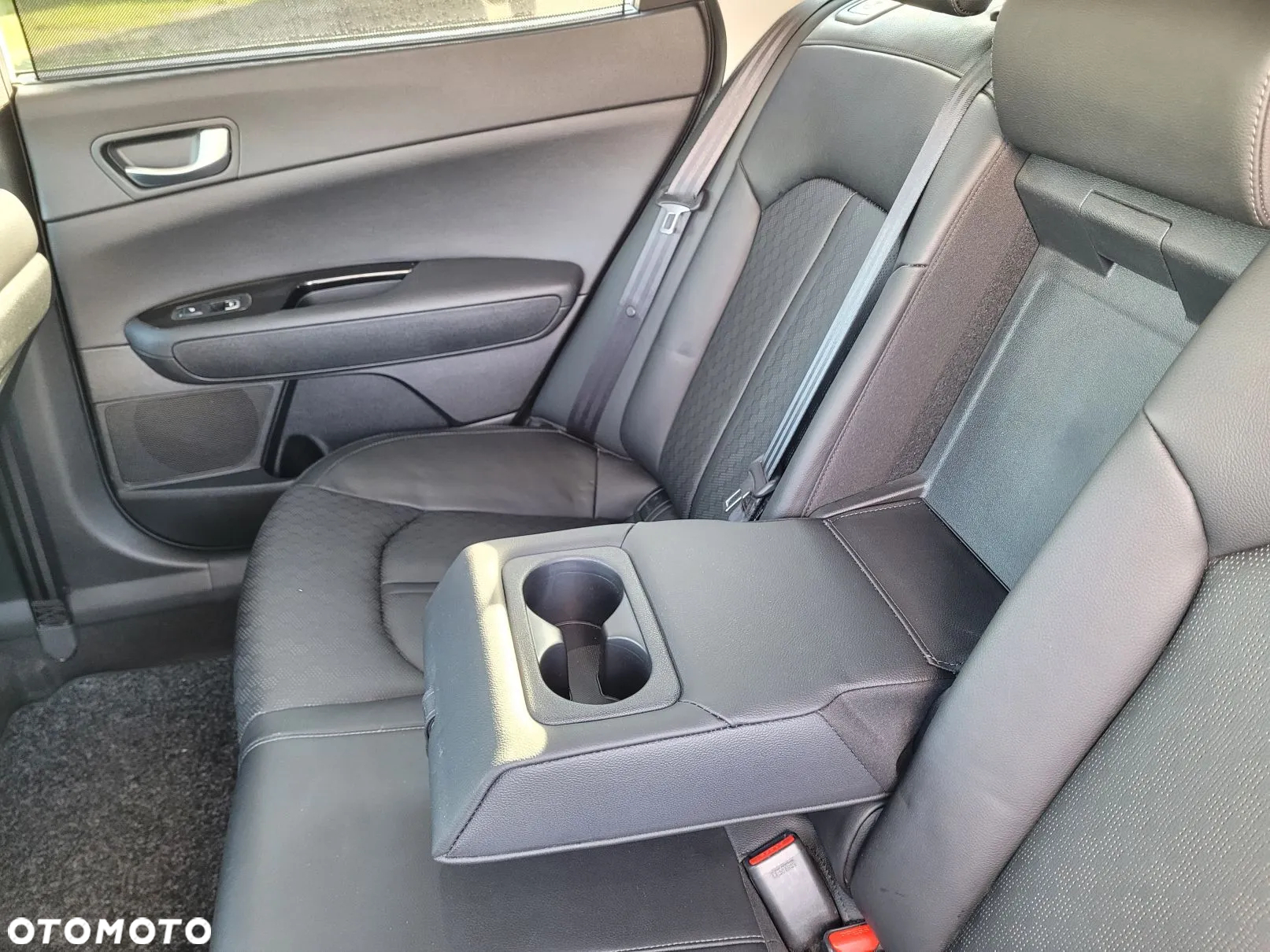 Kia Optima Plug-in Hybrid - 30