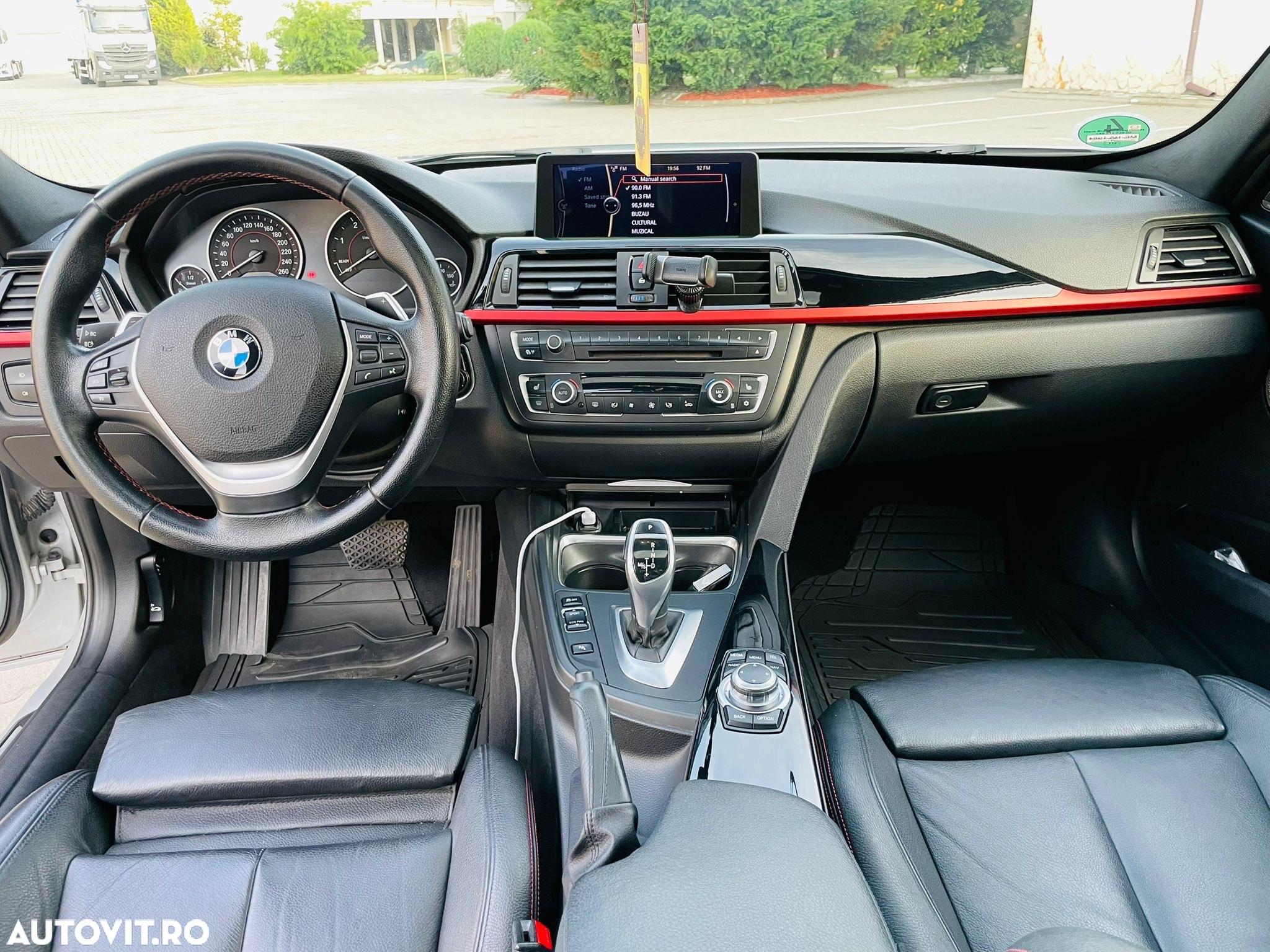 BMW Seria 3 320d Aut. Sport Line - 10