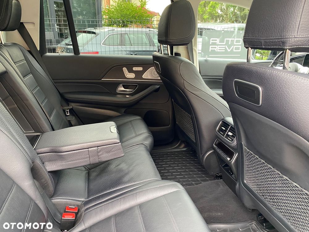 Mercedes-Benz GLS - 11