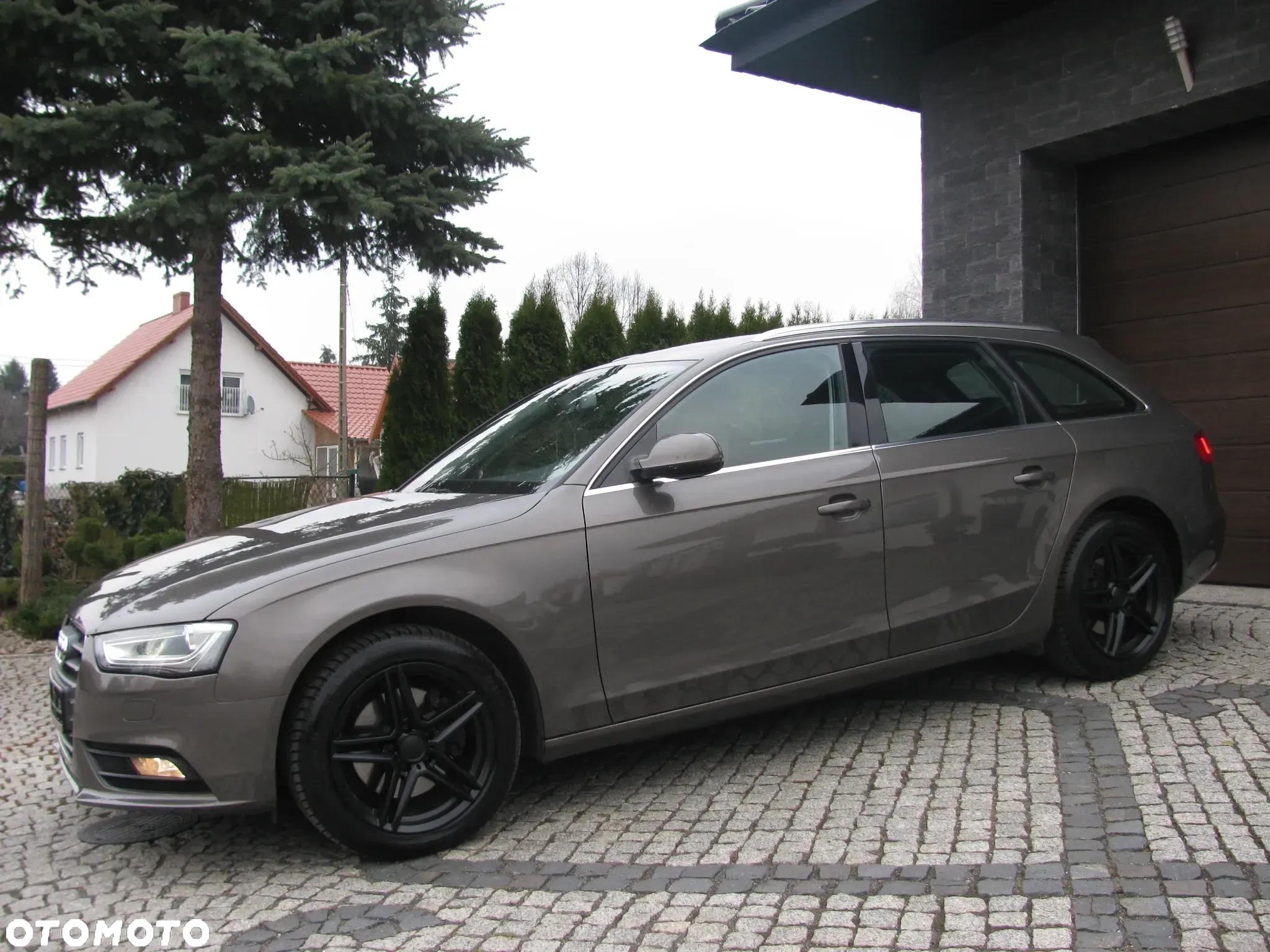 Audi A4 Avant 2.0 TDI DPF quattro Ambiente - 4