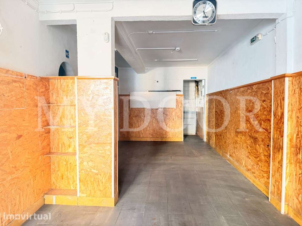 Loja / Comércio - Centro de Moscavide - Ótimo Espaço - Grande imagem: 2/11