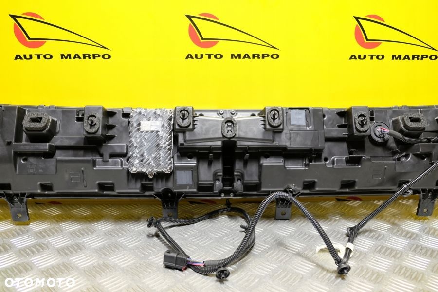 GMC HUMMER EV 2022-2024 LAMPA BLENDA PRZÓD LED USA - 9