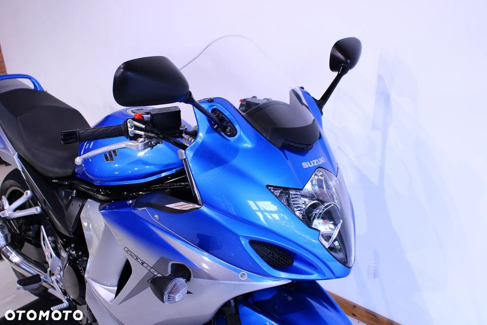 Suzuki GSX - 14