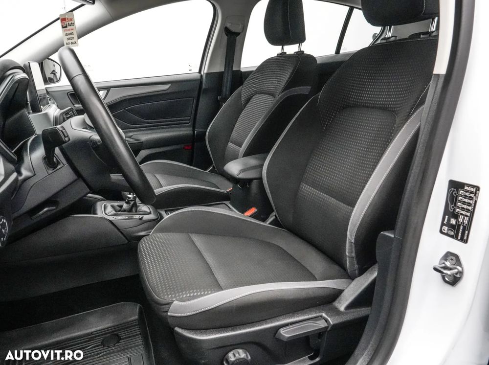 Ford Focus 1.5 EcoBlue Titanium Business - 13