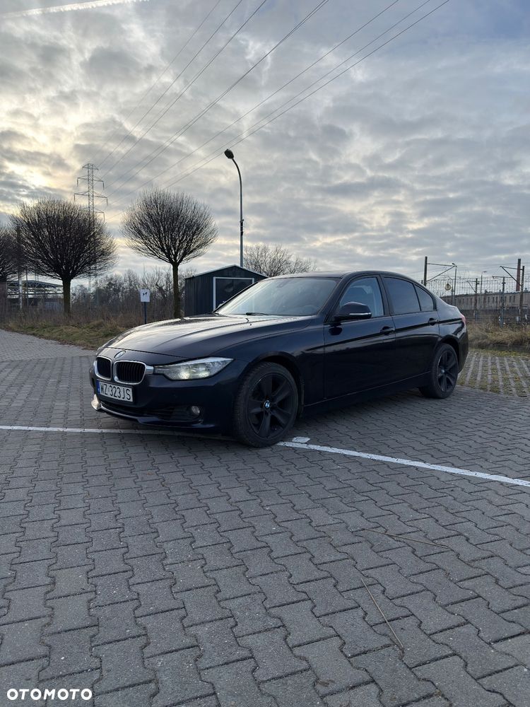 BMW Seria 3 328i - 1