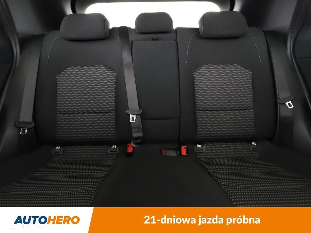 Kia XCeed 1.5 T-GDI M - 16