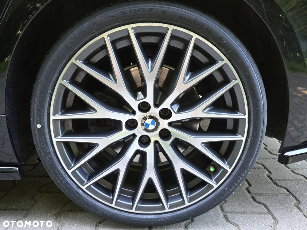 BMW Seria 5 540d xDrive mHEV - 13