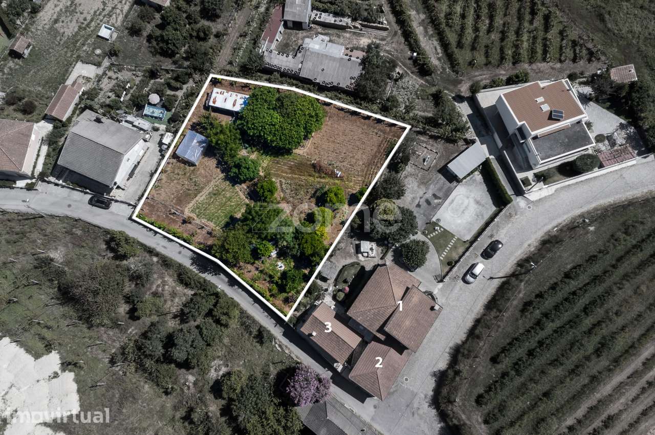 Terreno com 2184m2 em Sande São Clemente, Guimarães - Grande imagem: 4/7
