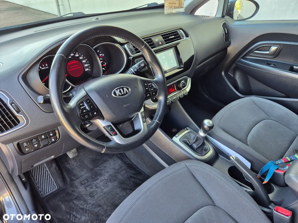 Kia Rio 1.2 Dream Team Edition - 6