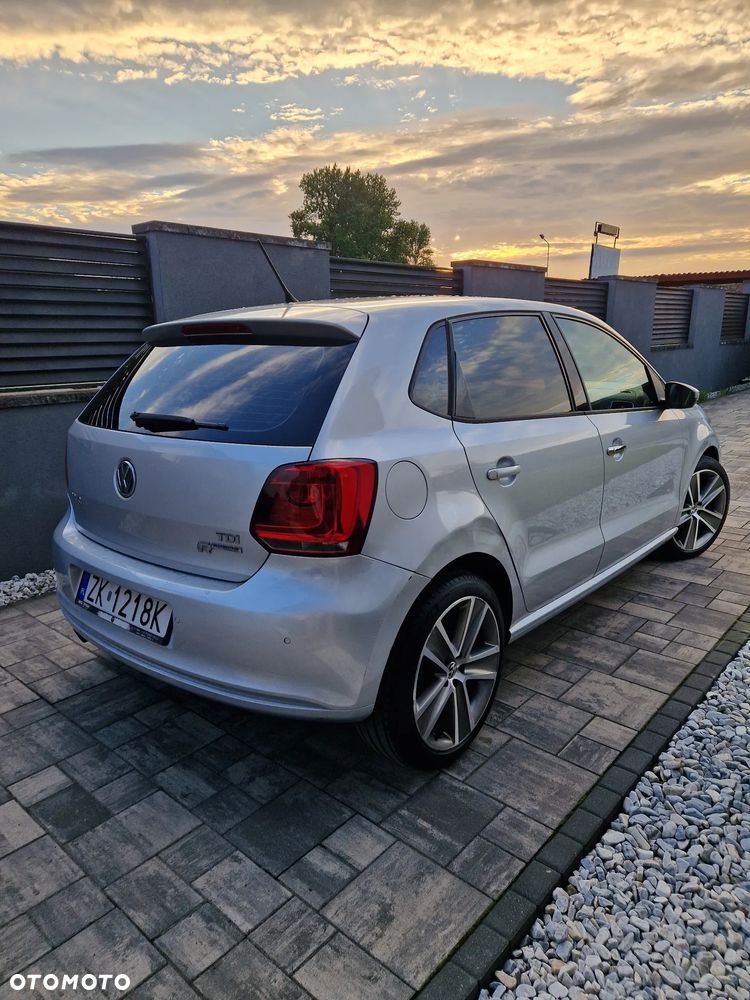 Volkswagen Polo 1.6 TDI DPF BlueMot Highline - 8