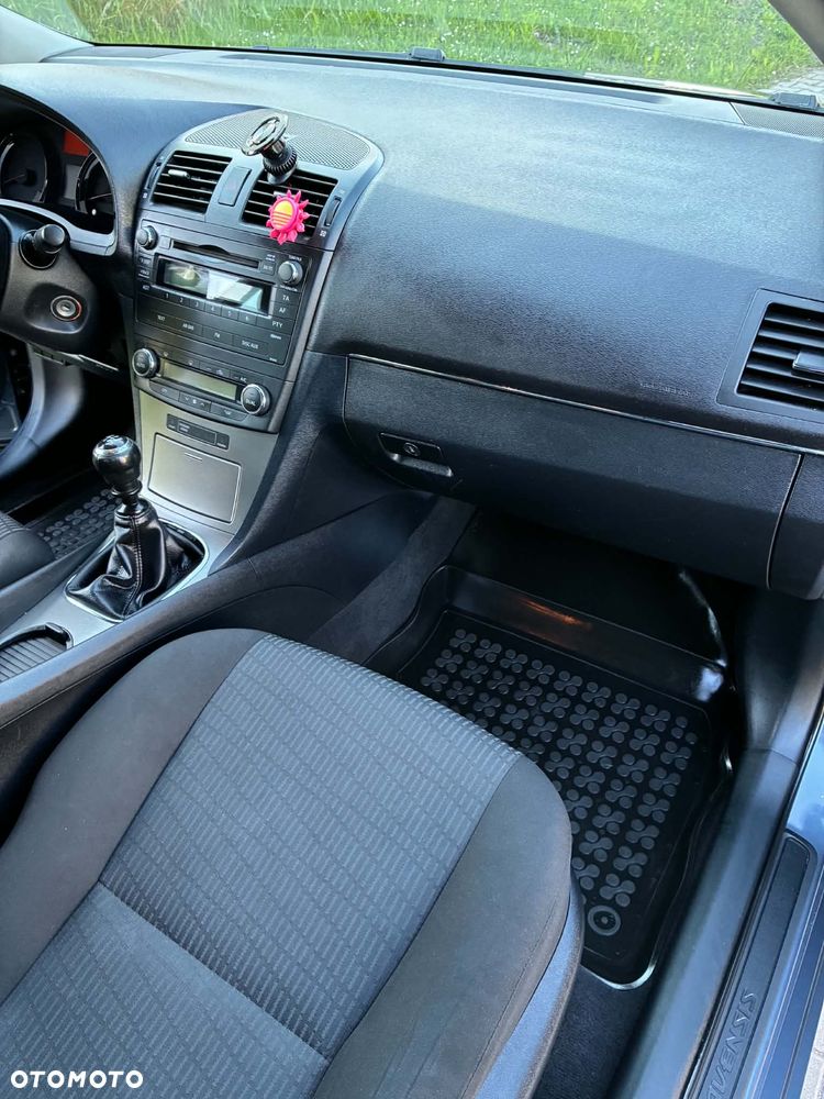 Toyota Avensis 2.2 D-4D Edition - 10