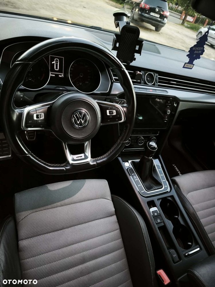 Volkswagen Passat - 5