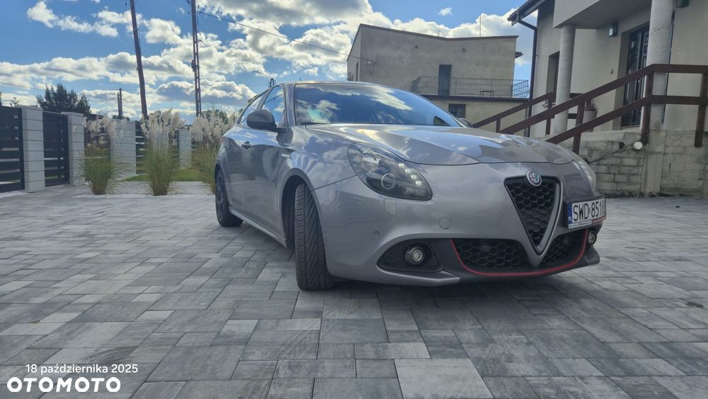 Alfa Romeo Giulietta 1750 TBi Veloce TCT - 2