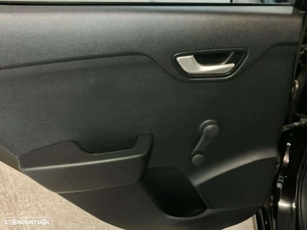 Kia Rio 1.2 CVVT Urban - 21