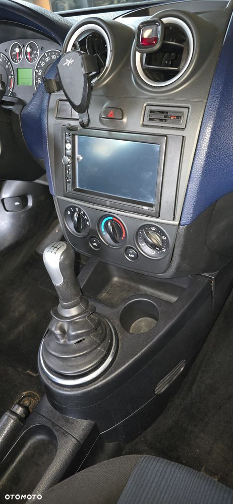Ford Fiesta 1.4 Ambiente - 10