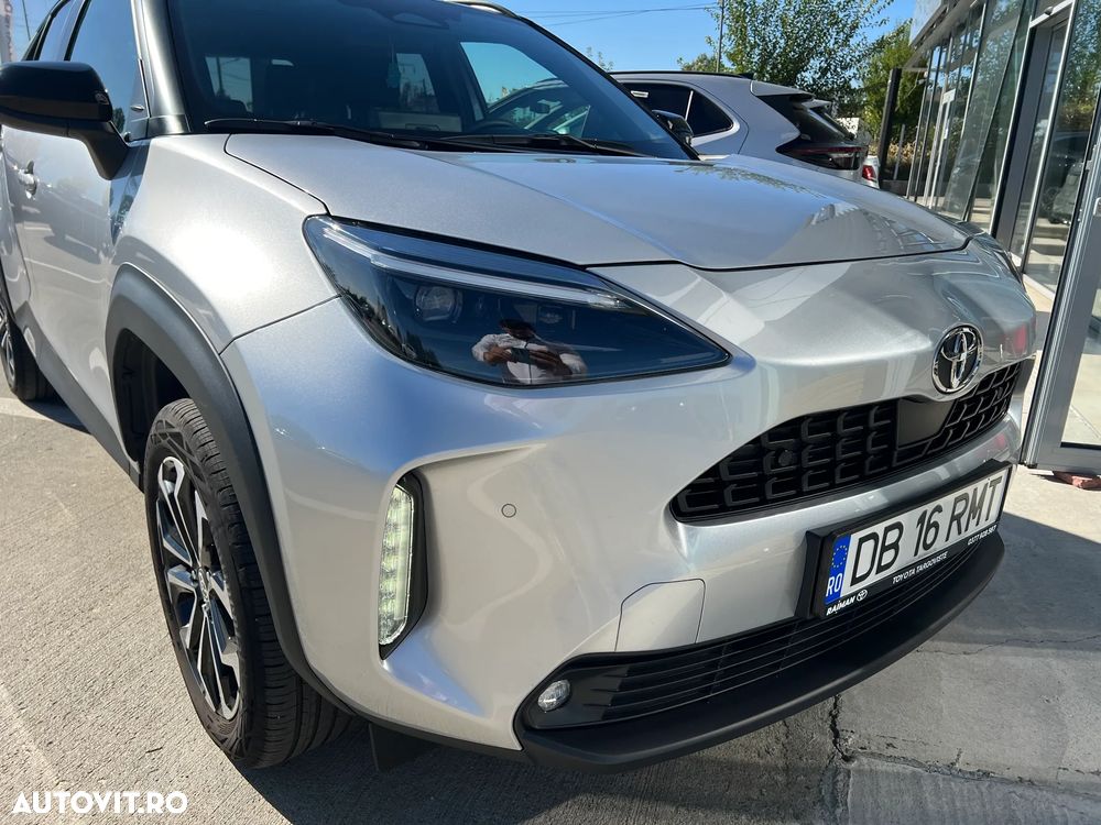 Toyota Yaris Cross 1.5 VVT-i HSD 4x4 Dynamic - 35