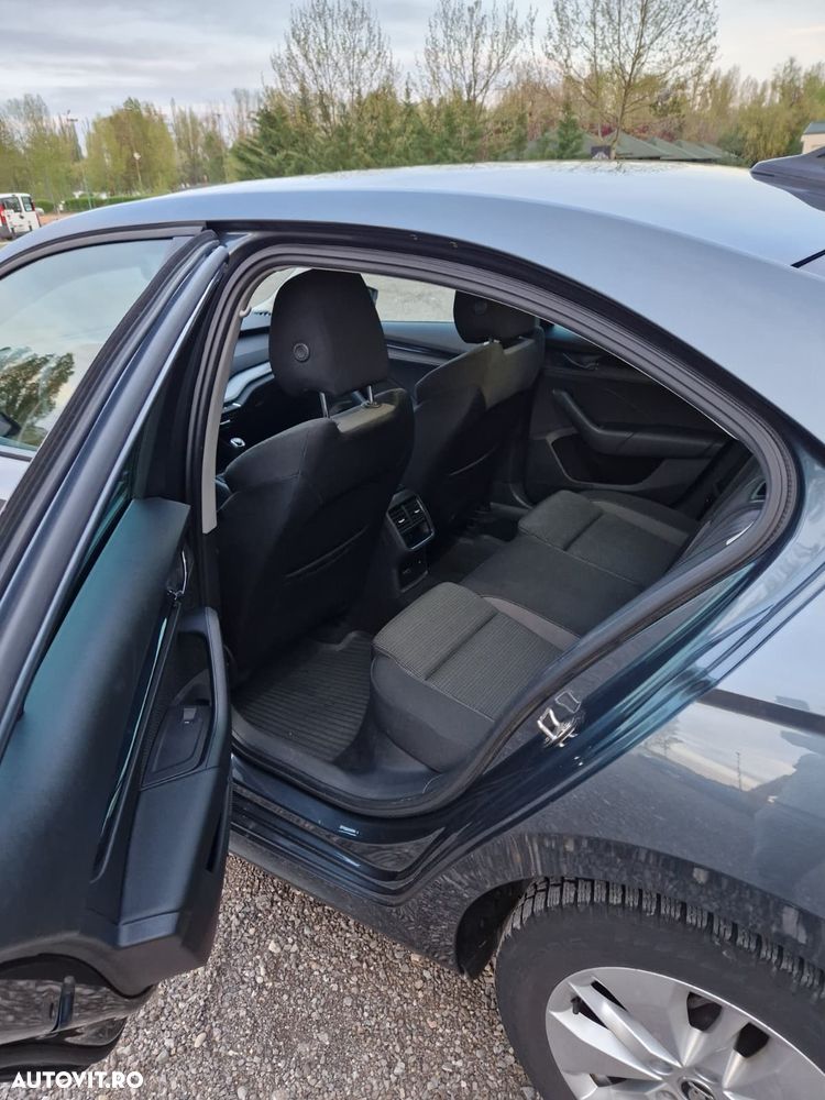 Skoda Octavia 1.5 TSI Ambition - 8