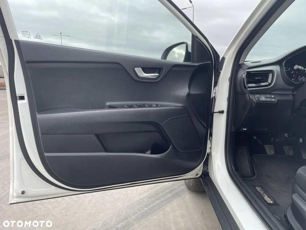 Kia Stonic 1.4 L - 10