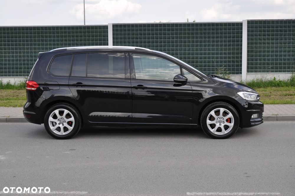 Volkswagen Touran 2.0 TDI SCR Comfortline - 3