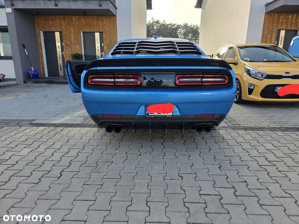 Dodge Challenger - 4