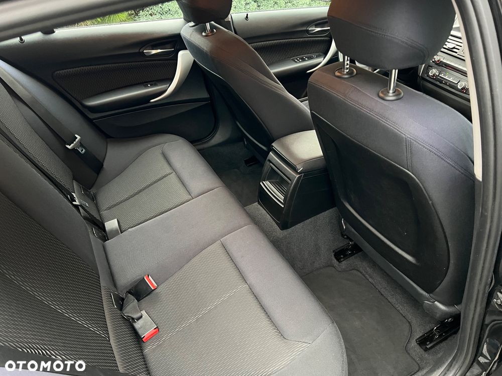 BMW Seria 1 120d xDrive - 31