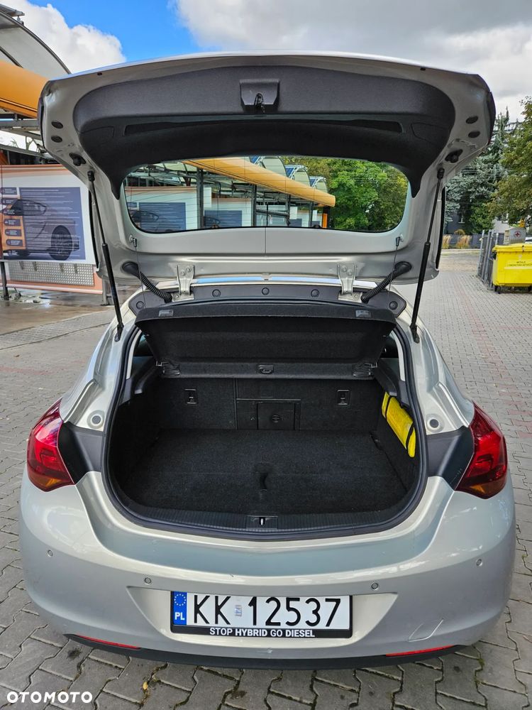 Opel Astra IV 1.7 CDTI Cosmo - 21