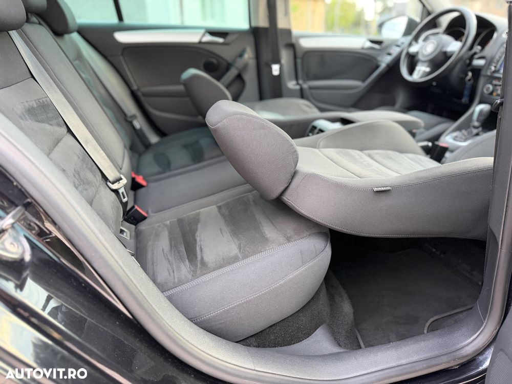 Volkswagen Golf - 16