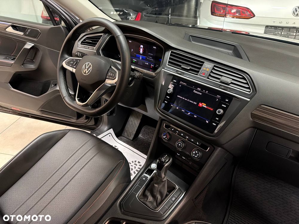 Volkswagen Tiguan - 36