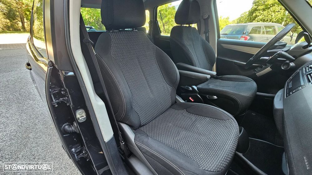 Citroën C4 Picasso 1.6 HDi Exclusive CMP6 - 37