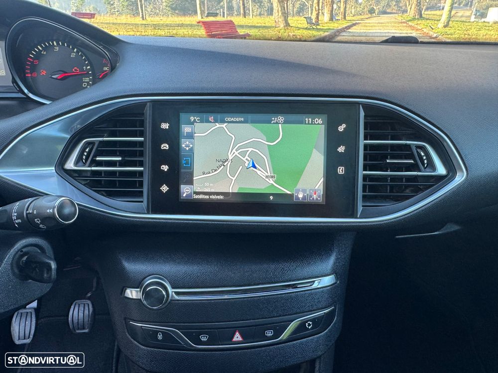 Peugeot 308 SW BlueHDi 120 Stop & Start Business-Line - 19