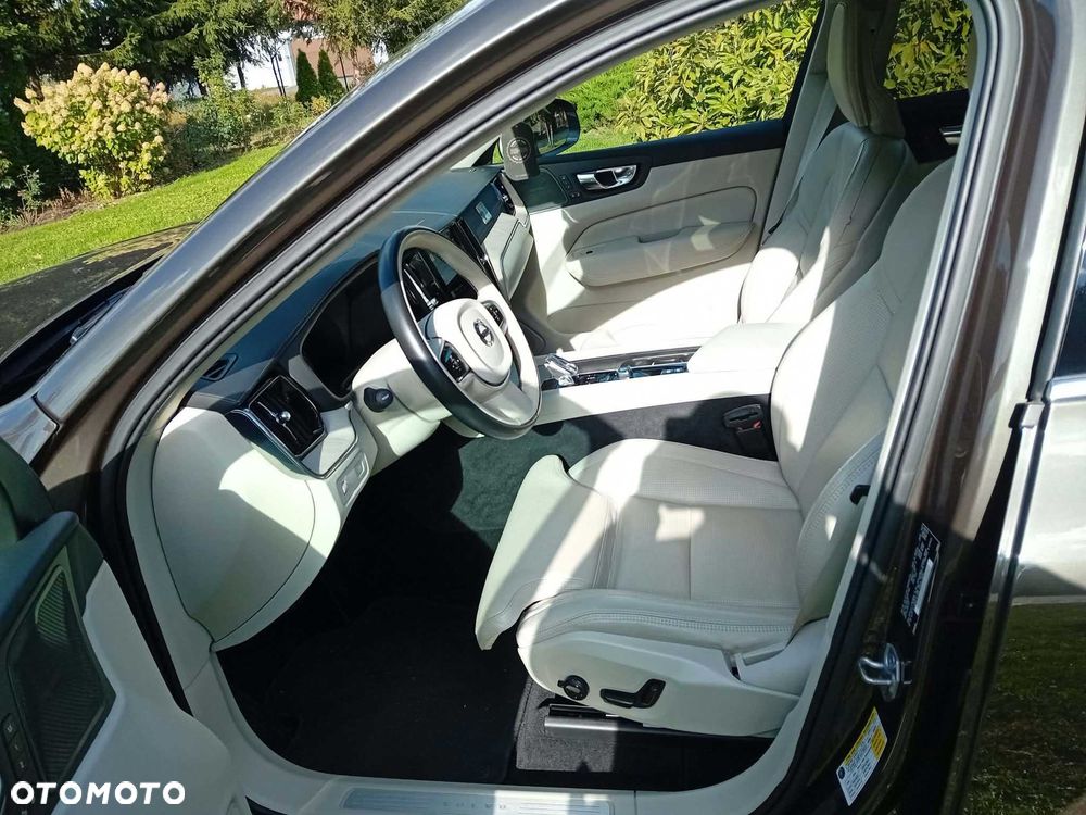 Volvo XC 60 - 6