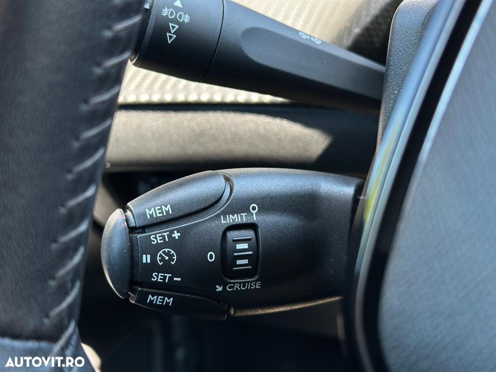Peugeot 2008 - 30