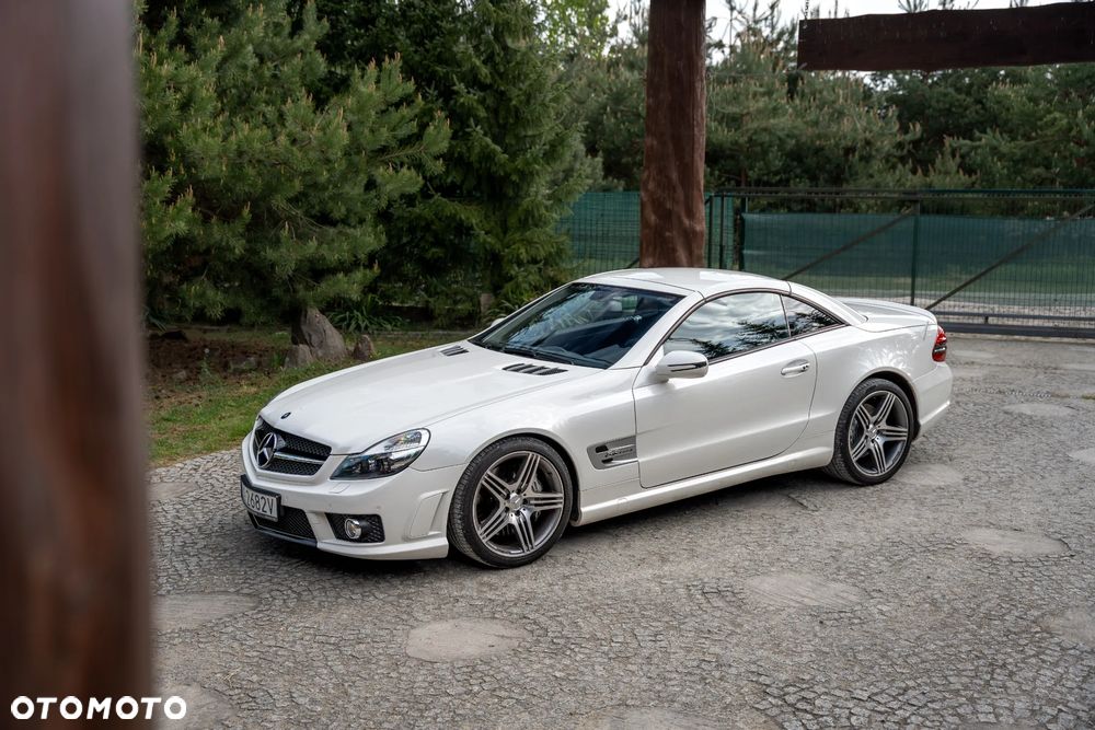 Mercedes-Benz SL 63 AMG - 4